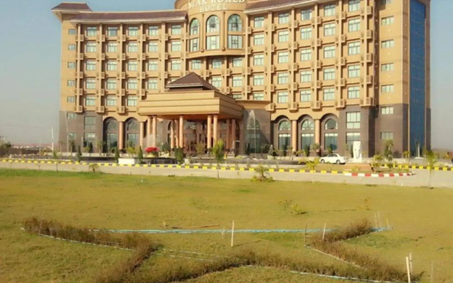 Star World Hotel