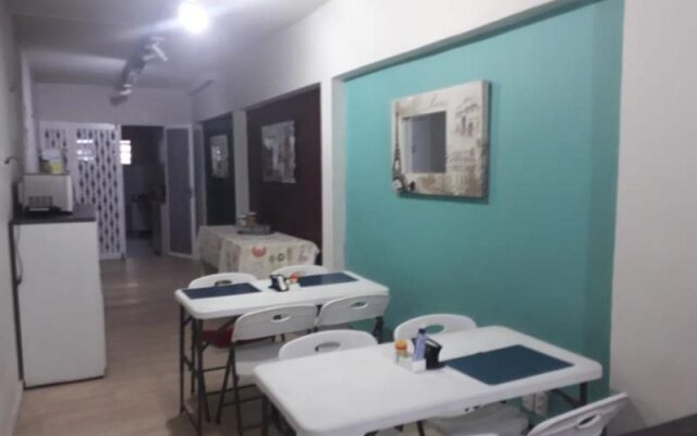 Praia dos Amores Hostel