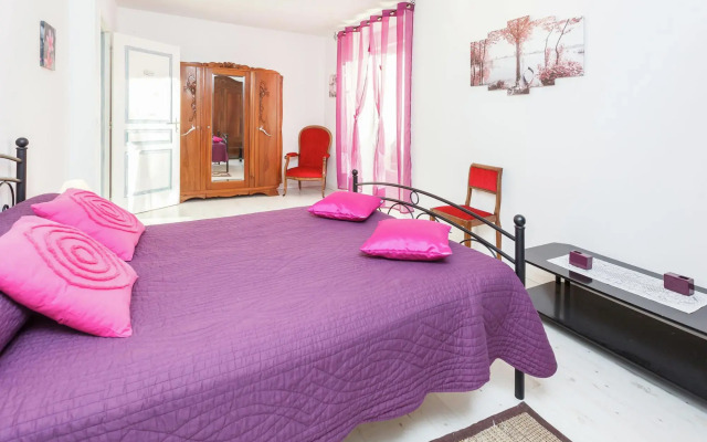 Amazing Holiday Home in Cazals With Terrace