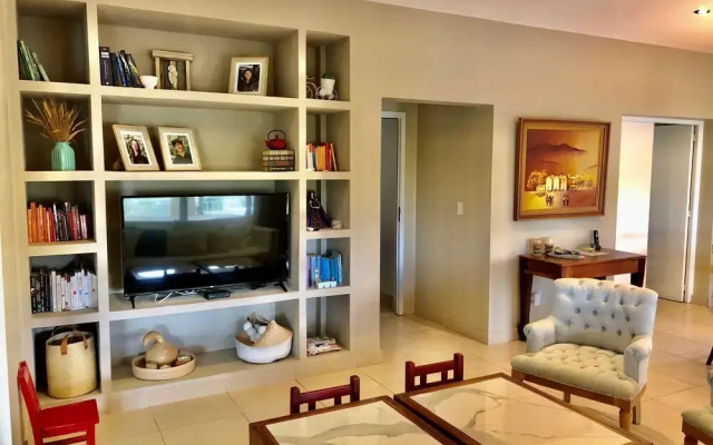 Acogedora Casa En Exclusivo Barrio