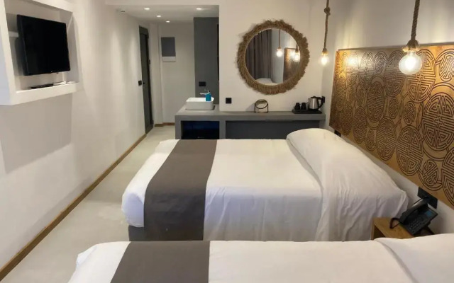 Helios Beach Hotel & Bungalows