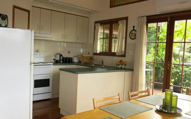 Ravensbourne Escape- Quingilli