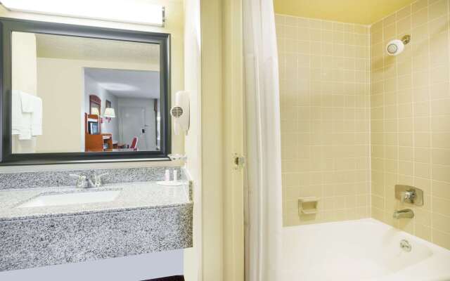 Days Inn by Wyndham Paintsville