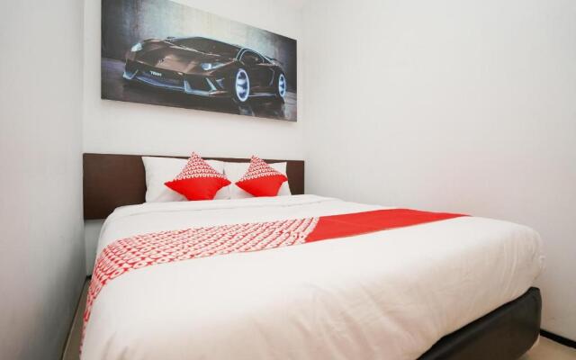 OYO 1541 Padang Pasir C-12 Residence