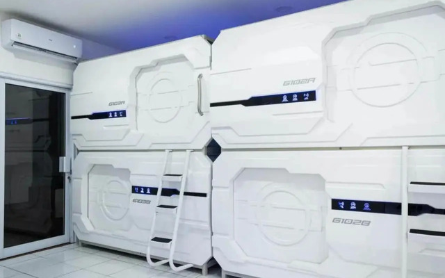 My Capsule Hotel by RedDoorz