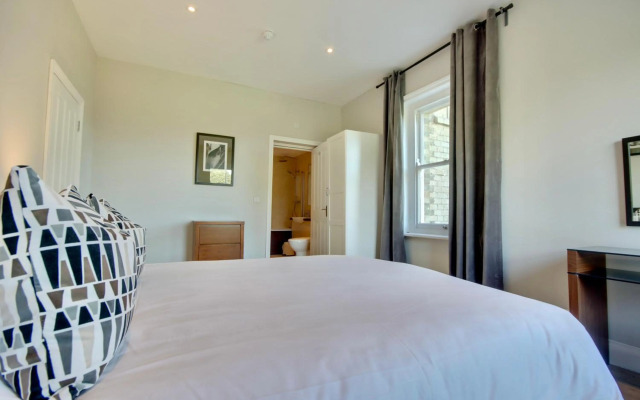 Orange Grove Hotel & Gardens