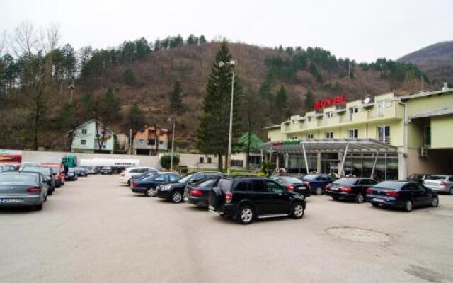 Motel Maksumić