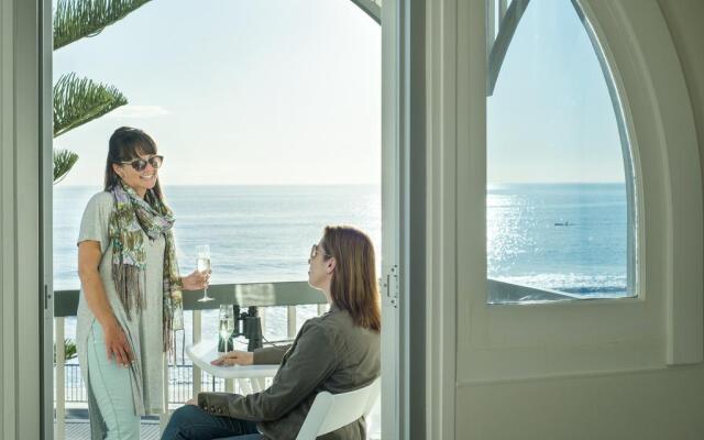 Seawall Apartments