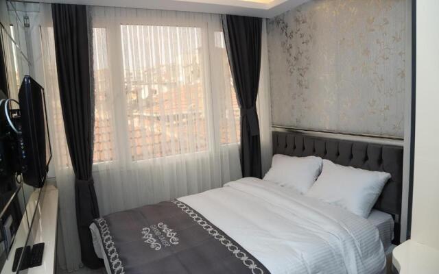 Grand Tower Hotel
