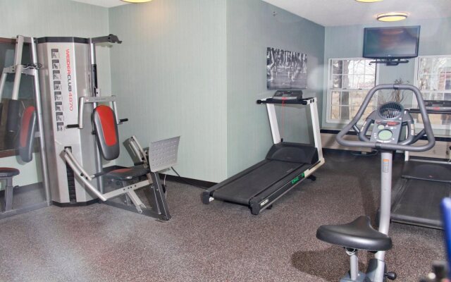 Wingate by Wyndham Roseville/Detroit