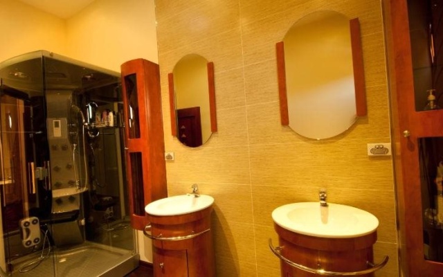 Scandinavian Castle – Bathroom – East Jindabyne