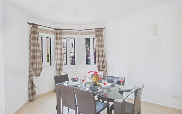 Villa Carmen,2 Minute Walk To Beach