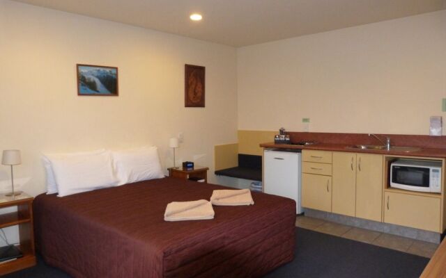 Sundowner Motel