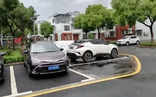 Shanghai Huahui Hotel themed apartment