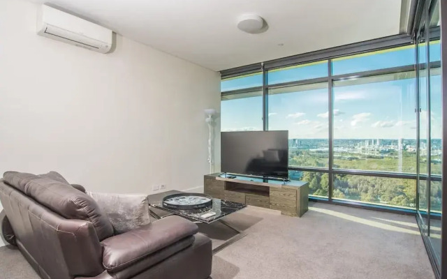 2bed1bath High-end APT at Olympic Parkviews+p