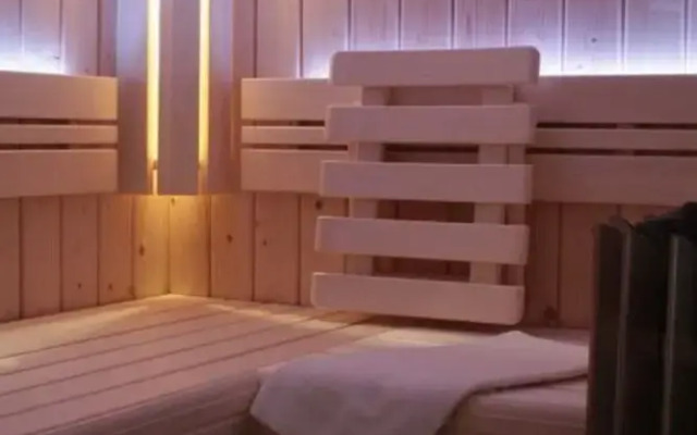 Tranquil Apartment Near Lake