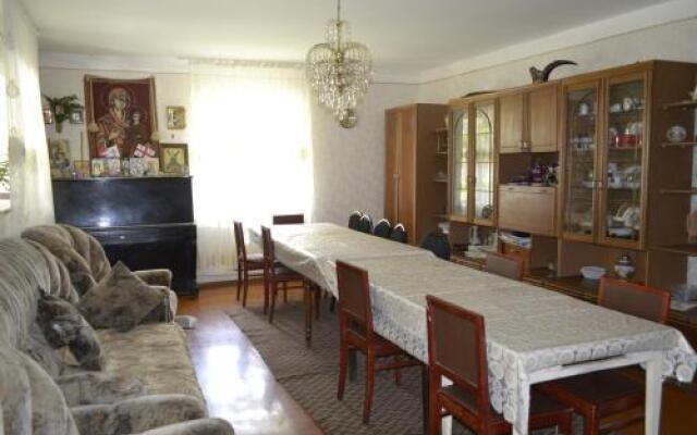 Manoni's Guest House