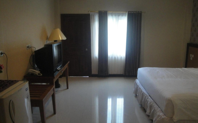 Sylvia Hotel Maumere – Guest Rooms – Maumere