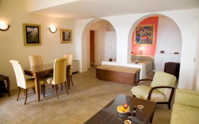 Fira Economy Rooms