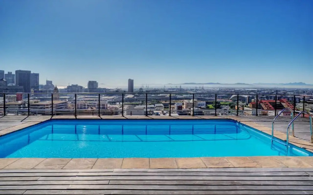 Four Seasons Apartments