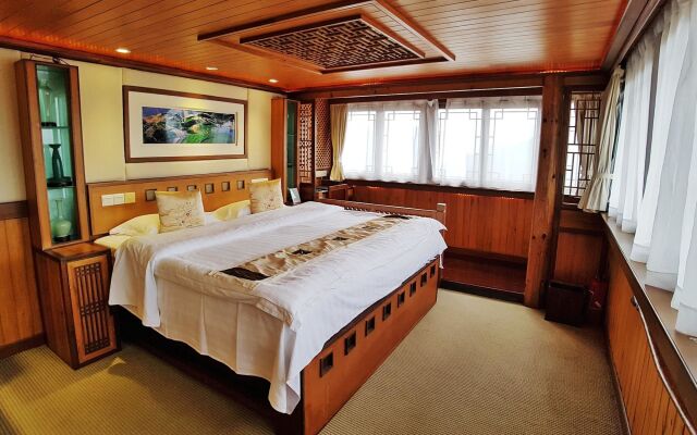 Li-An Lodge