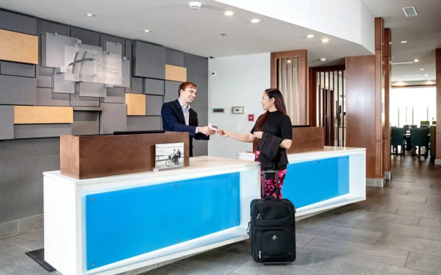 Holiday Inn Express & Suites West Edmonton - Mall Area by IHG