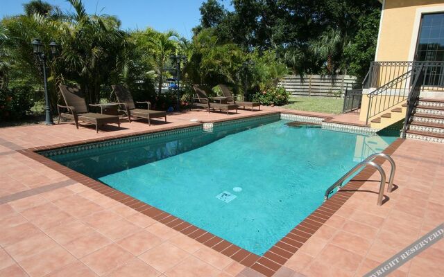Siesta Key Pool Homes by RVA