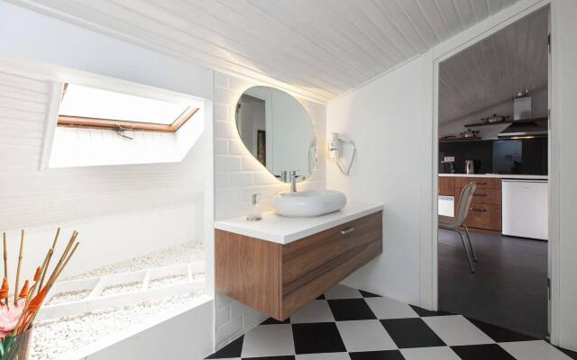 Myra Pera Apartments