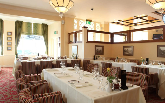 Pier Hotel
