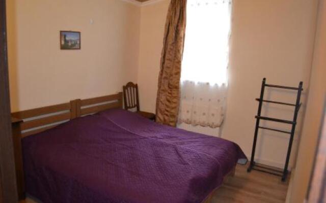 Riverside Hostel Borjomi