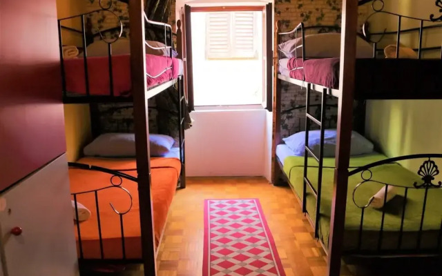 Alma Hostel 2