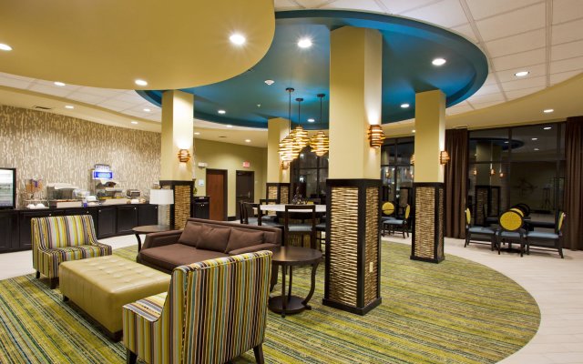 Holiday Inn Express Hotel & Suites Waycross, an IHG Hotel