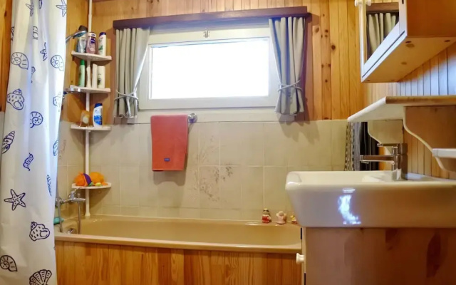 The Holiday Chalet Getaway in a Private Estate, Pets Allowed - фото 5