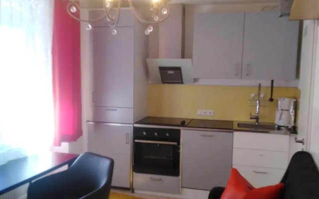 Zimmervermietung Am Stadtplatz / Bhf 8 Min / A8 (Adults Only)