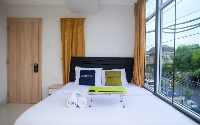 Urbanview Le Reno Inn Wirobrajan by RedDoorz