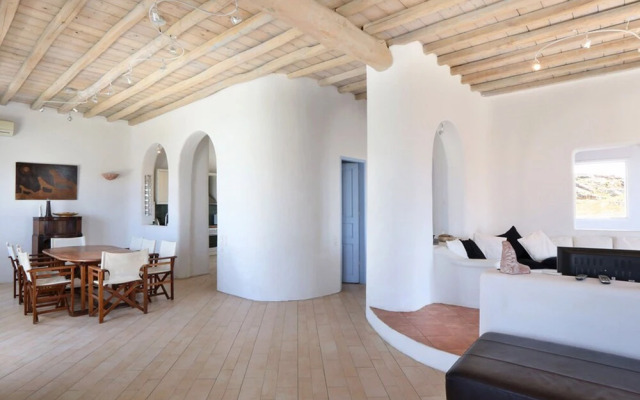 Villa Super Three