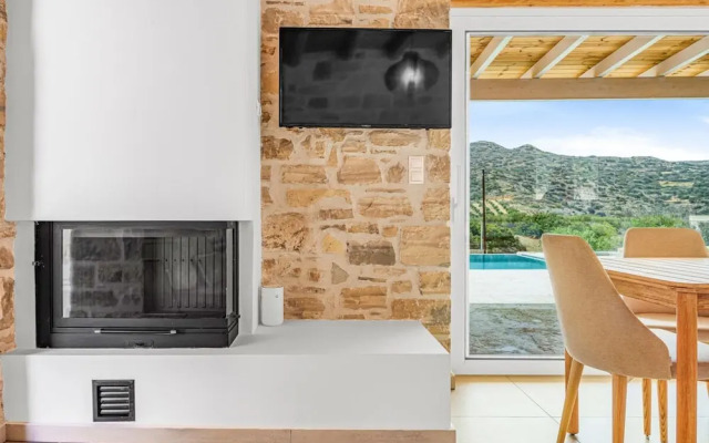 Villa Vidan With Pool by Matala