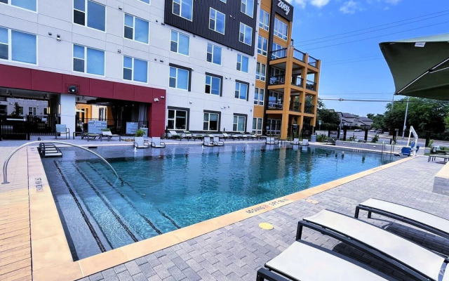 The Elvis Presley Urban Luxury Apts Austin