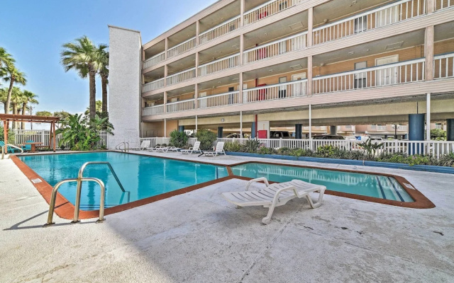 Pool & Direct Beach Access: Corpus Christi Escape
