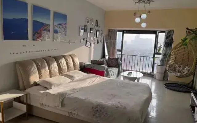 Suwu Youdianjing Apartment (Zhengzhongfeng Linji Center Shop)