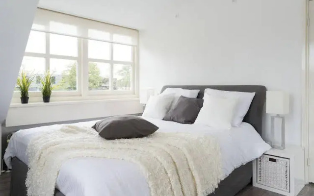 Western Docklands Area Apartments