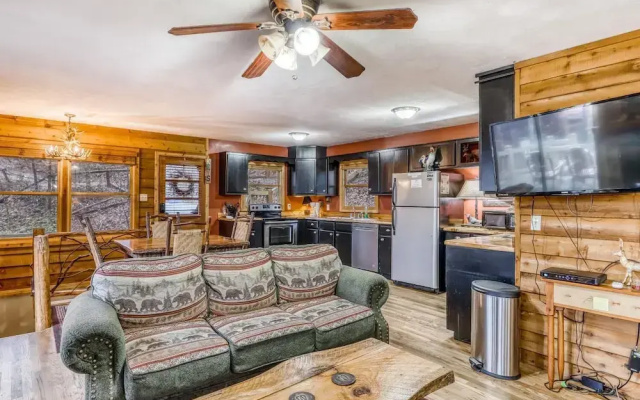 Deepwater Lodge