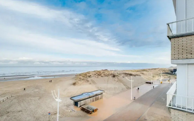 Vitalo 401 With sea View Located on the Dike
