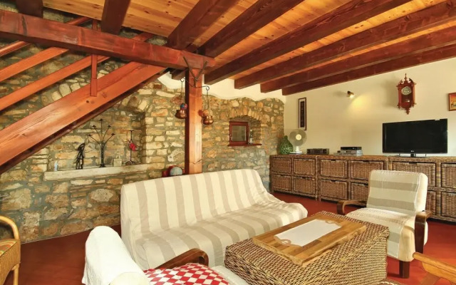 Amazing Home in Kastelir With 3 Bedrooms and Wifi