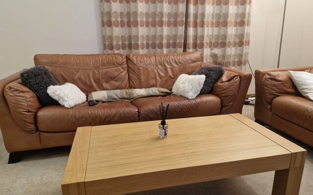 Impeccable 1-bed Apartment in Purfleet