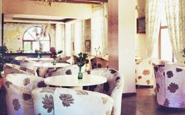 Areos Polis Hotel
