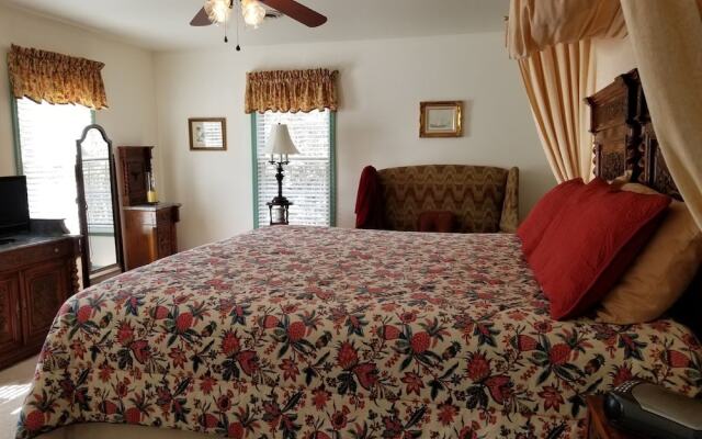 Aldrich House Bed & Breakfast