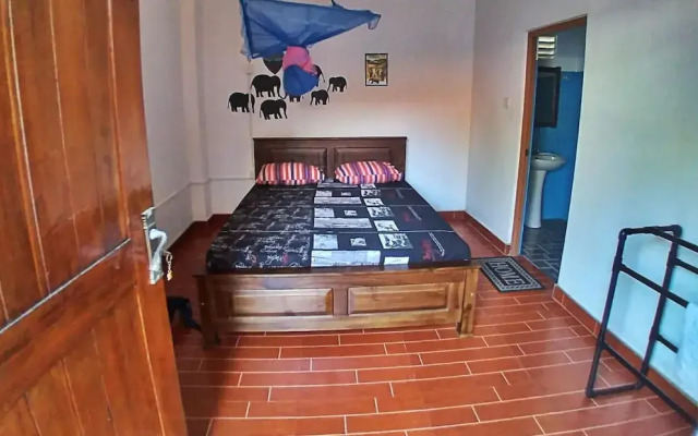 100 Step Beach White House