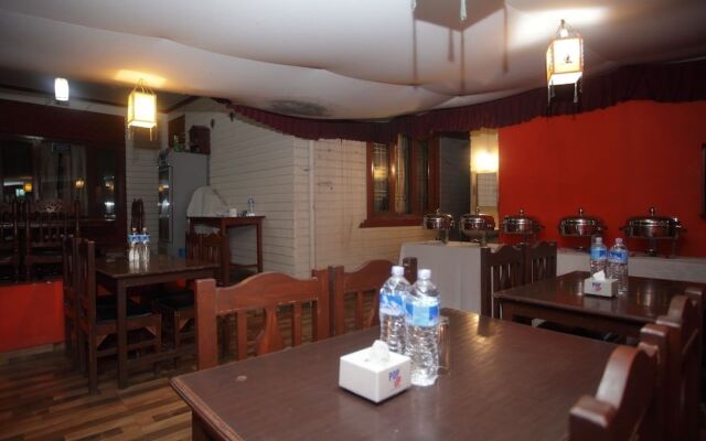 Oyo 606 Hotel Swiss Home