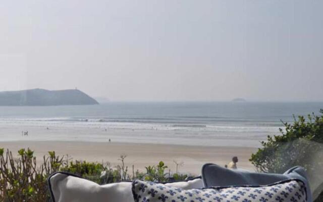Gorgeous Apartment Only Yards From Polzeath Beach
